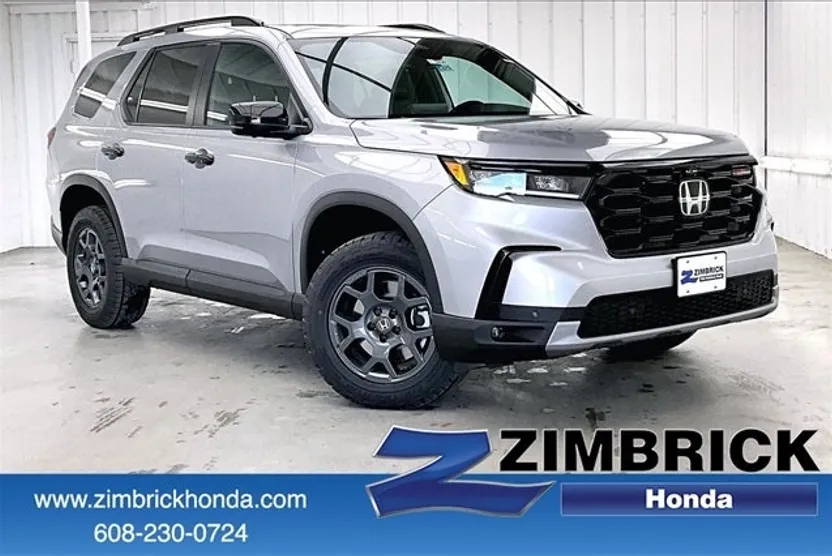 2025 Honda Pilot TrailSport photo 1