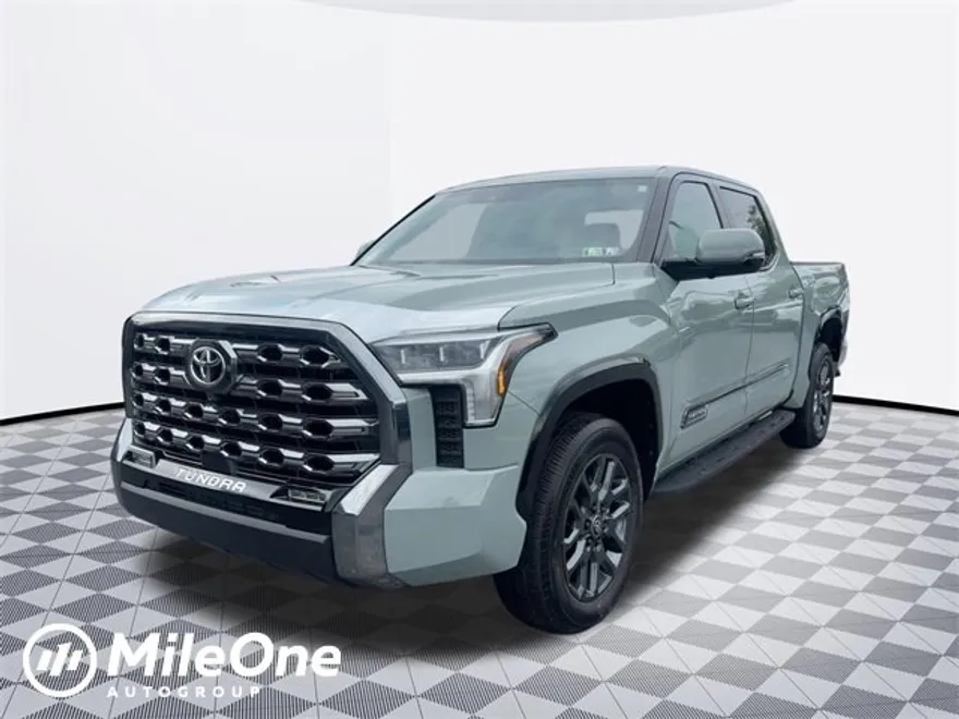 2025 Toyota Tundra Platinum CrewMax photo 1