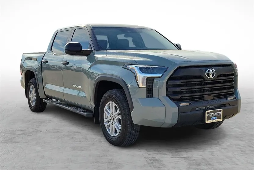 2024 Toyota Tundra SR5 photo 1