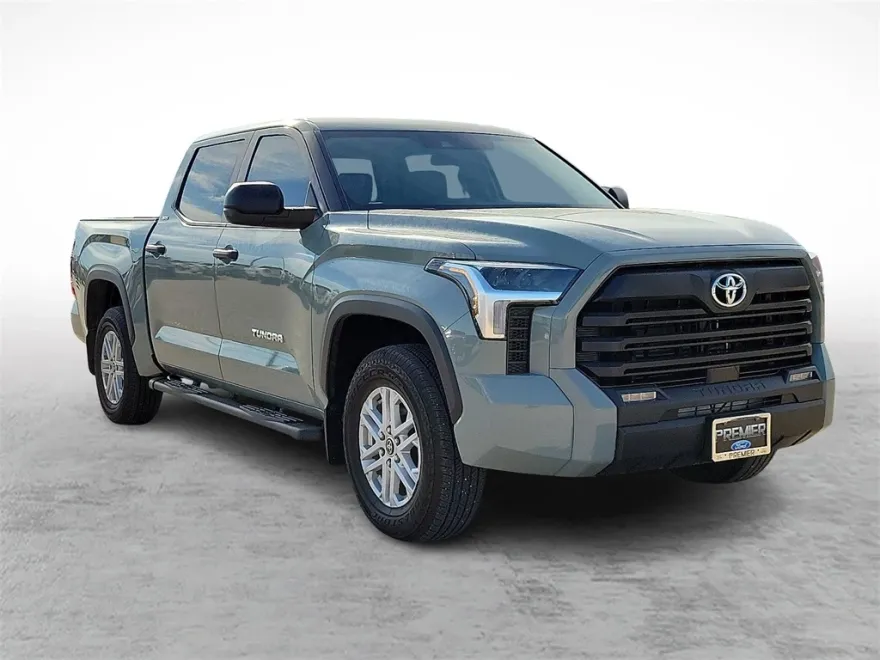 2024 Toyota Tundra SR5 photo 1