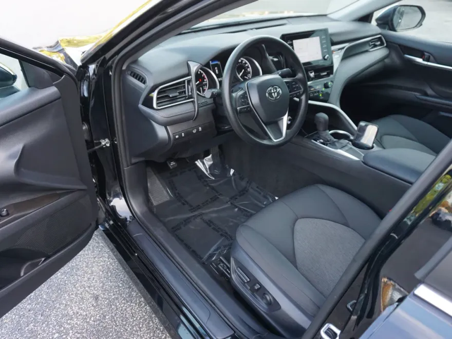 2024 Toyota Camry LE photo 1