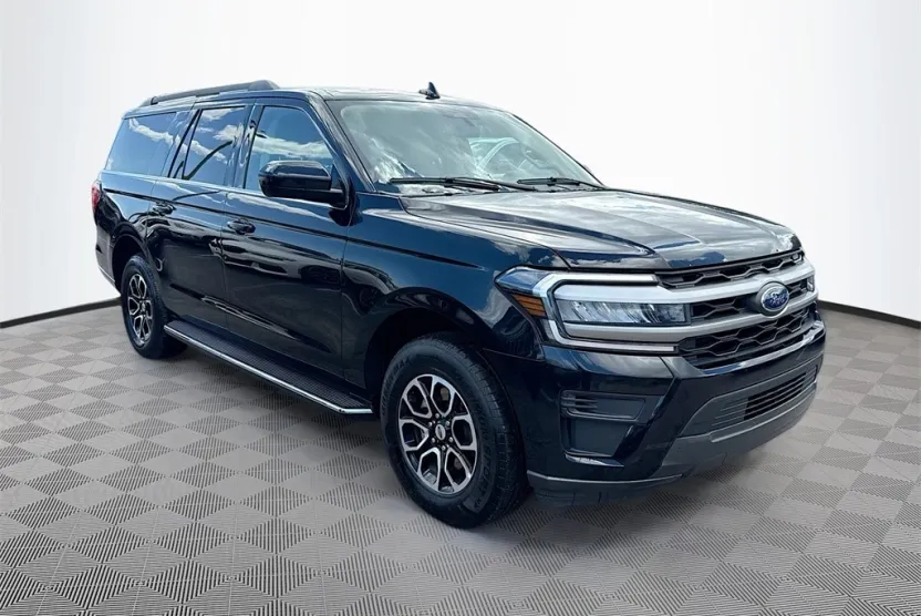 2023 Ford Expedition MAX XLT photo 1