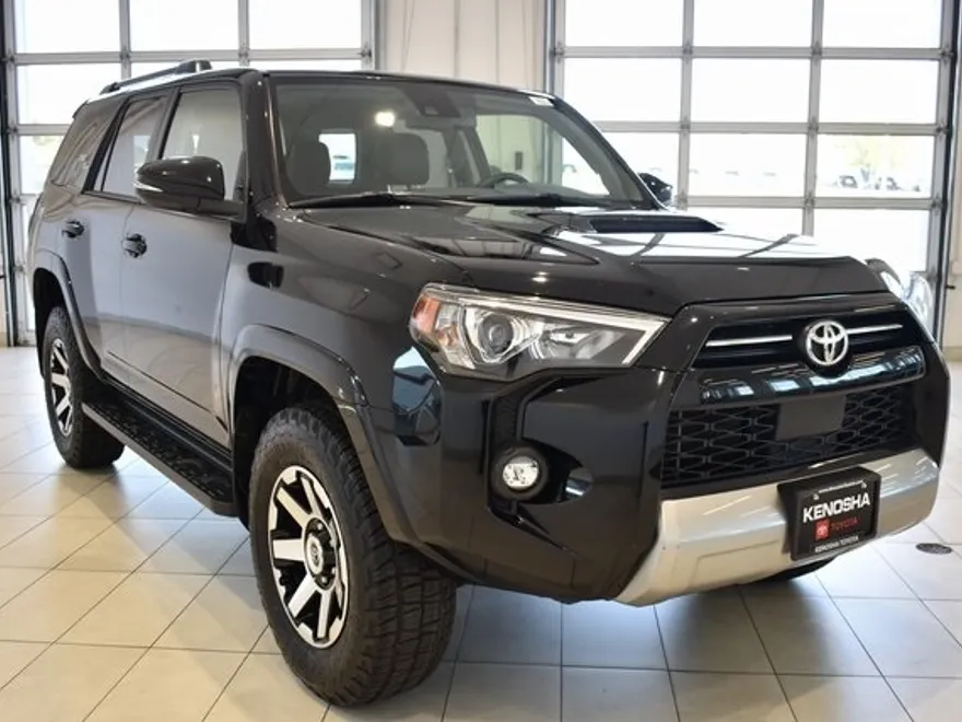 2024 Toyota 4Runner TRD Off-Road Premium photo 1