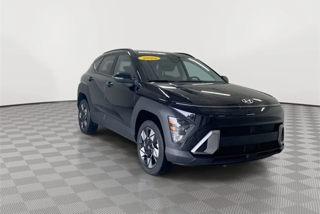 2025 Hyundai Kona SEL photo 1