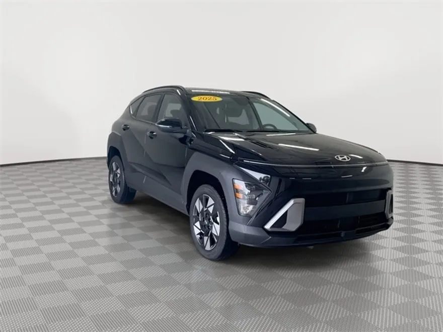 2025 Hyundai Kona SEL photo 1