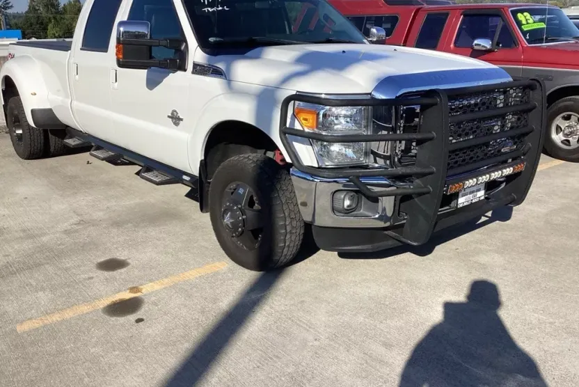 2014 Ford F-350 Lariat photo 1