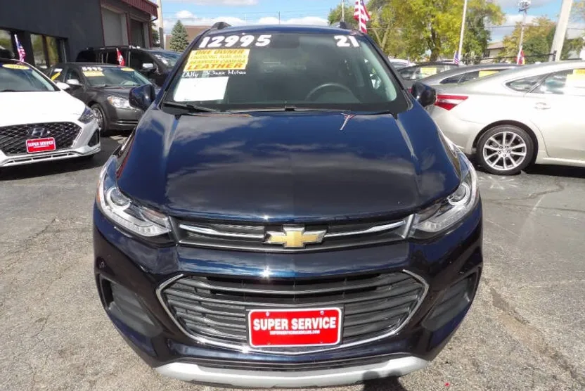 2021 Chevrolet Trax LT photo 1