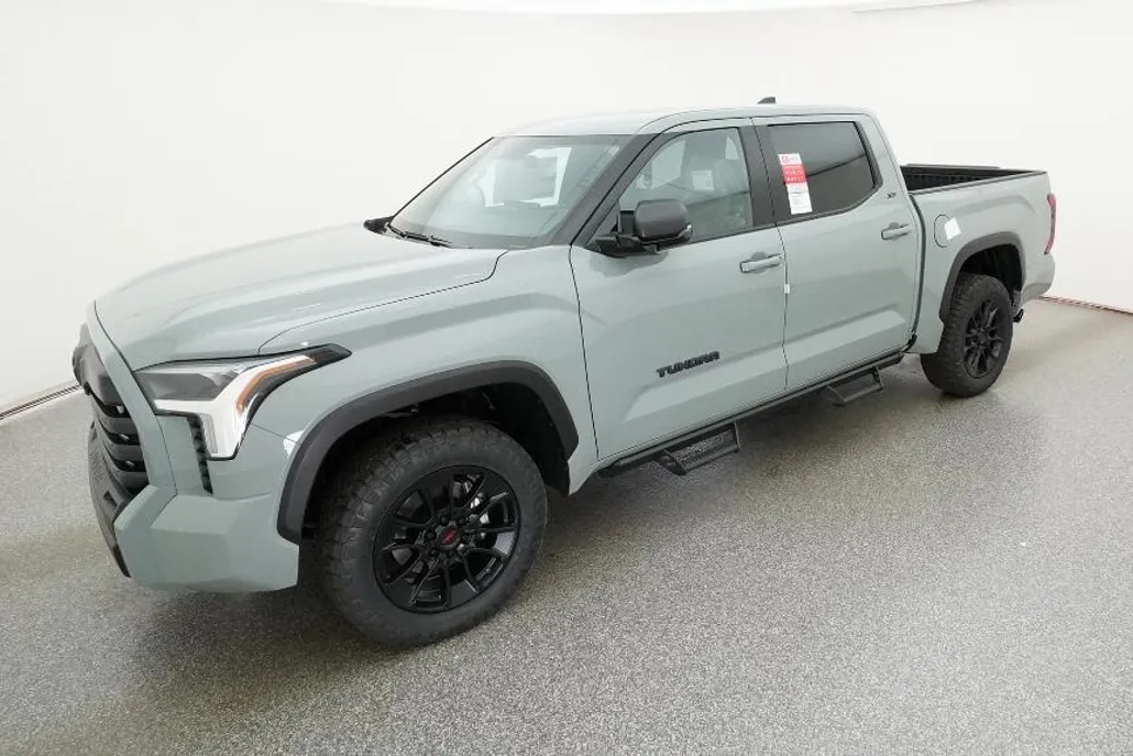 2026 Toyota Tundra SR5 CrewMax photo 1
