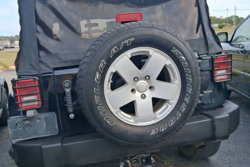 2007 Jeep Wrangler Unlimited Sahara photo 1