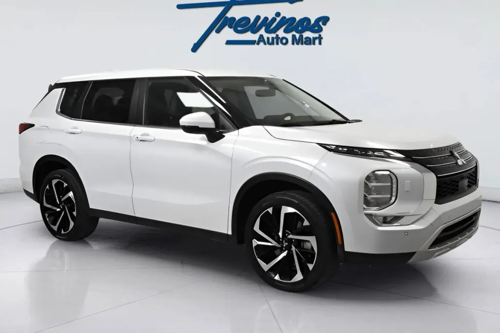 2024 Mitsubishi Outlander SE photo 1