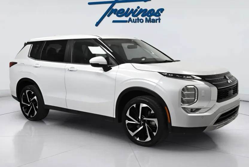 2024 Mitsubishi Outlander SE photo 1