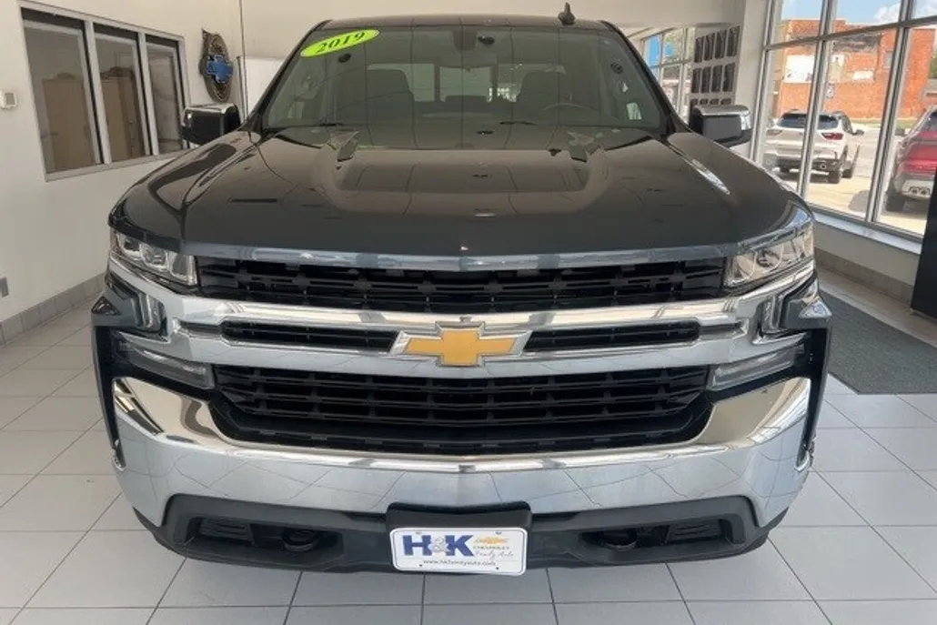 2019 Chevrolet Silverado 1500 LT photo 1