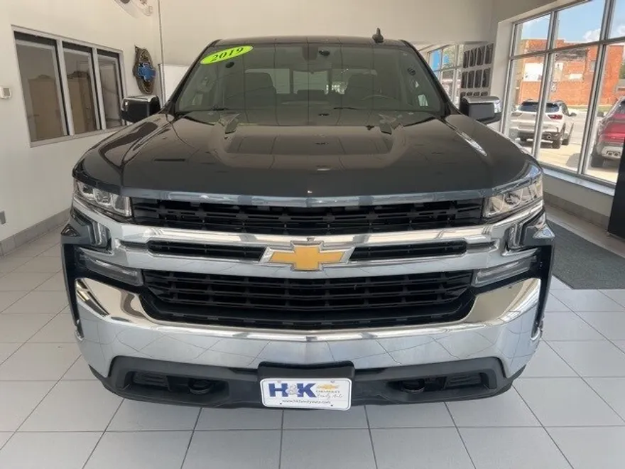 2019 Chevrolet Silverado 1500 LT photo 1