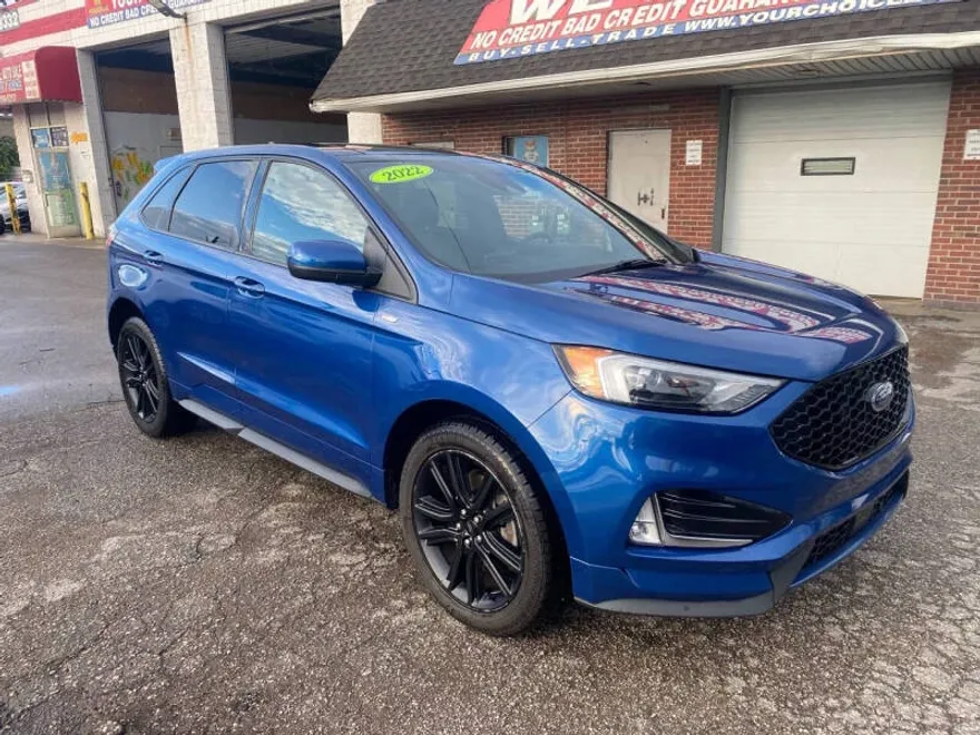 2022 Ford Edge SEL photo 1