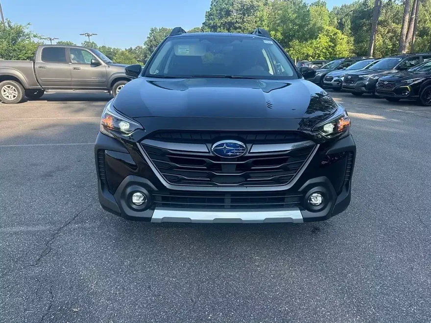 2025 Subaru Outback Limited photo 1