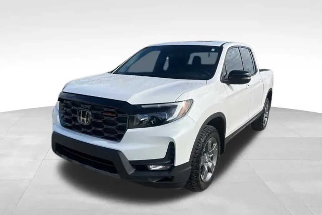 2025 Honda Ridgeline TrailSport photo 1