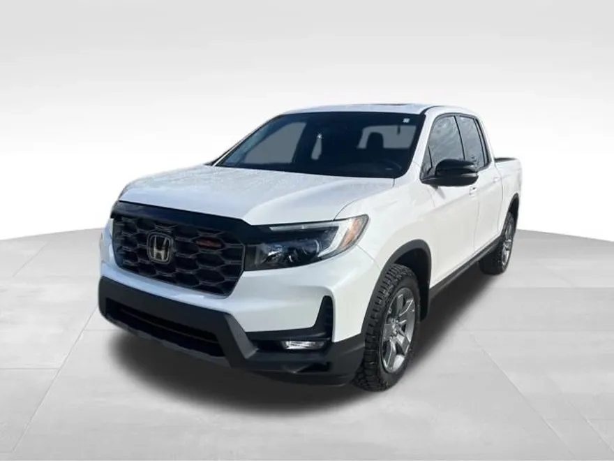 2025 Honda Ridgeline TrailSport photo 1