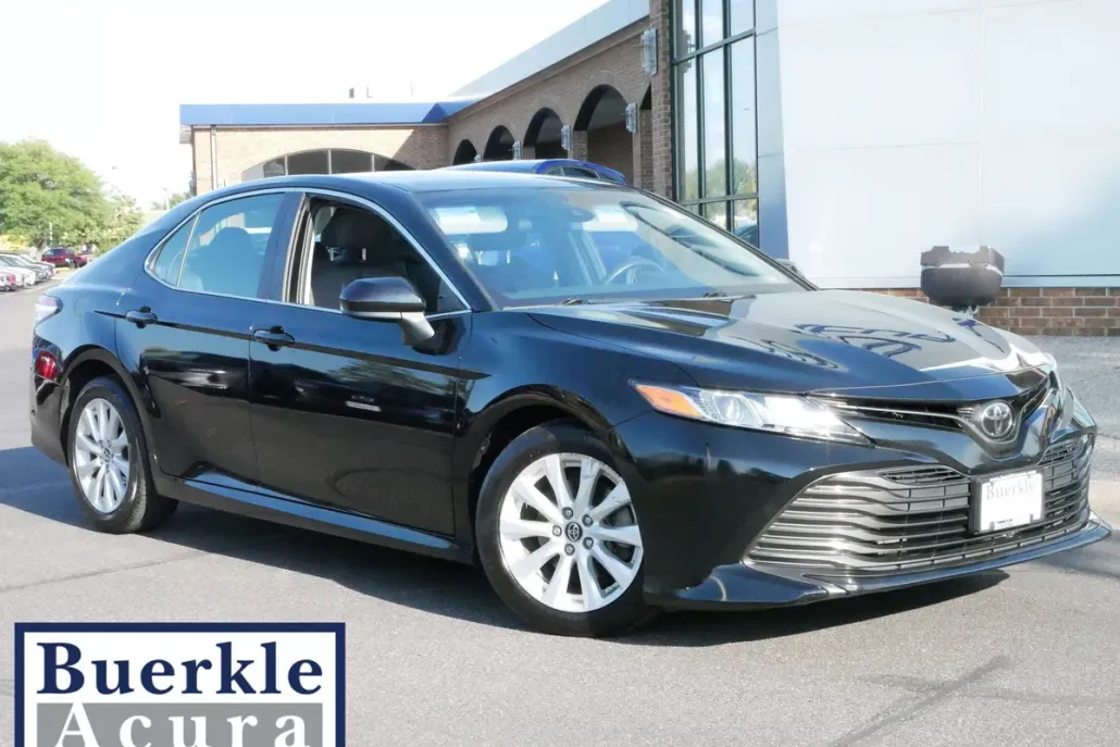 2018 Toyota Camry L photo 1