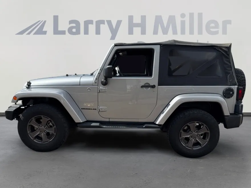 2014 Jeep Wrangler Sahara photo 1