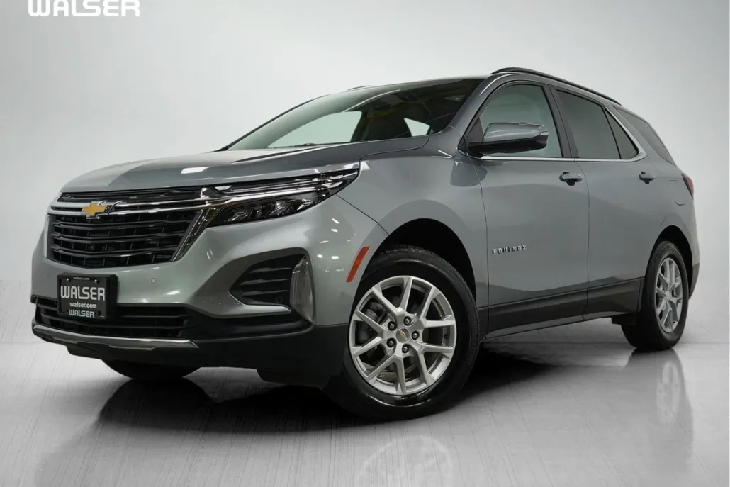 2024 Chevrolet Equinox LT photo 1