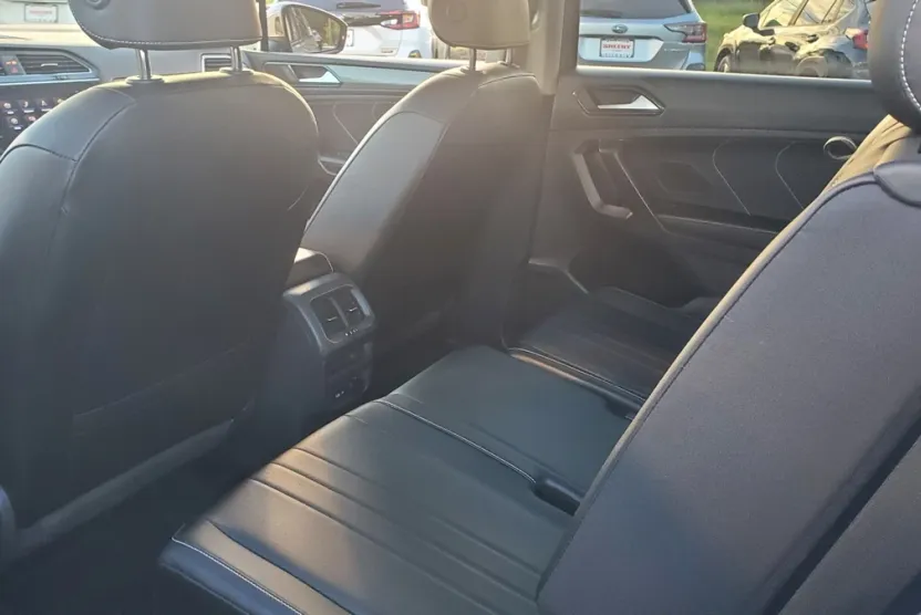 2022 Volkswagen Tiguan SE photo 1