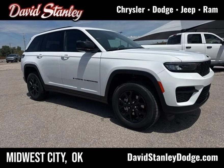 2025 Jeep Grand Cherokee Altitude photo 1