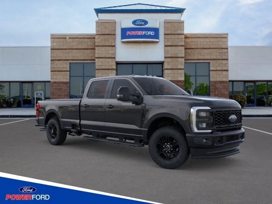2025 Ford F-350 photo 1