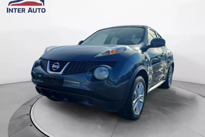 2012 Nissan Juke SV photo 1