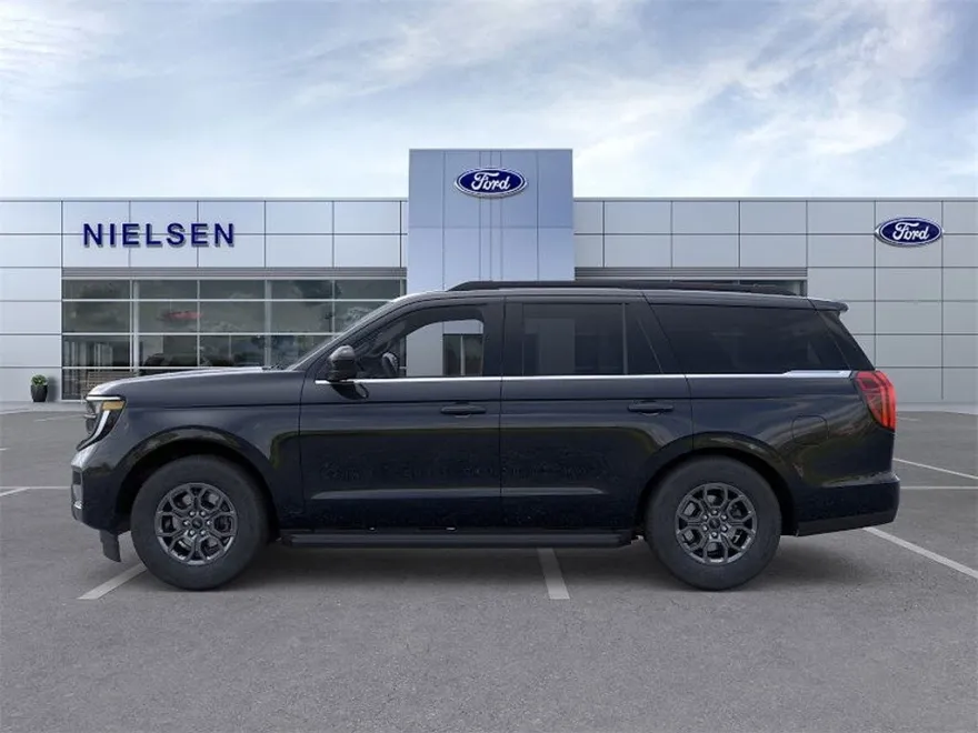2025 Ford Expedition photo 1