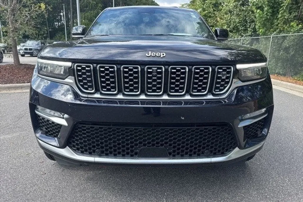 2023 Jeep Grand Cherokee Summit photo 1