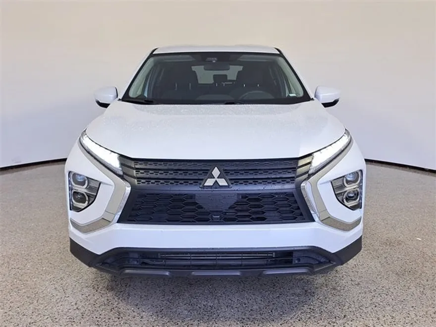 2023 Mitsubishi Eclipse Cross ES photo 1
