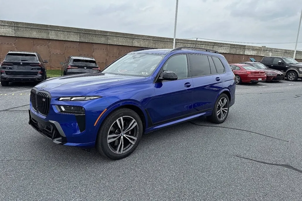 2025 Bmw X7 M60i photo 1