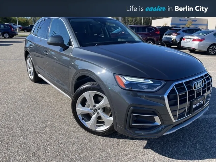 2021 Audi Q5 45 Premium Plus photo 1