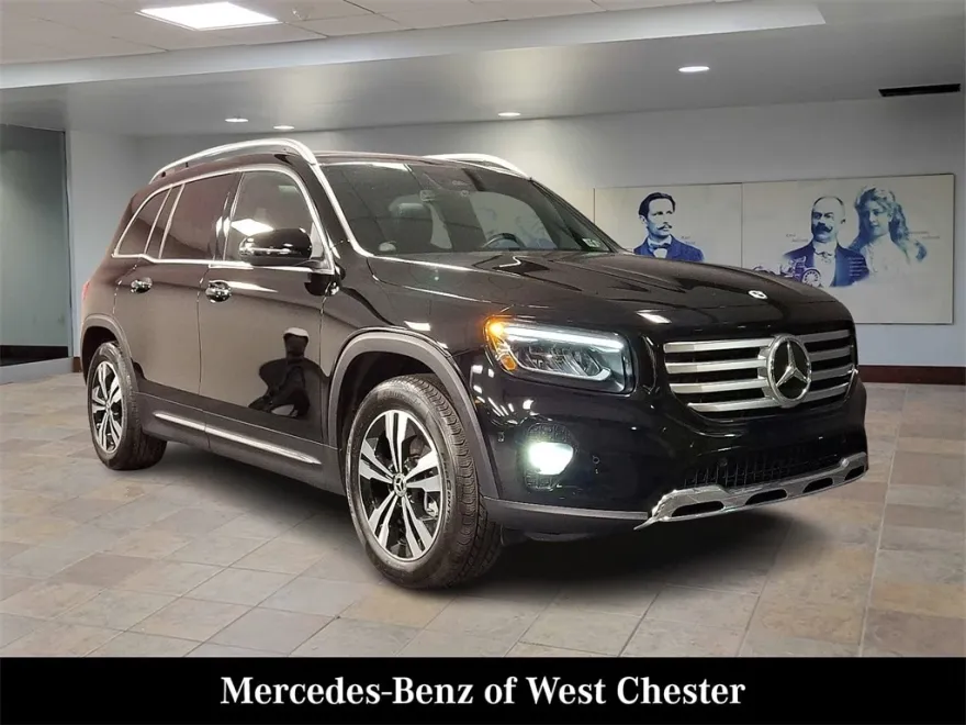 2025 Mercedes Benz GLB 250 4MATIC photo 1