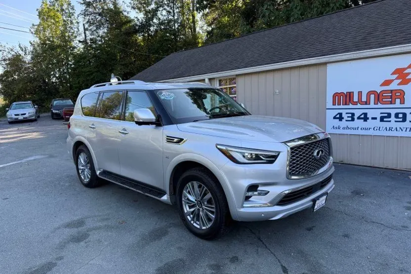 2019 Infiniti QX80 Luxe photo 1