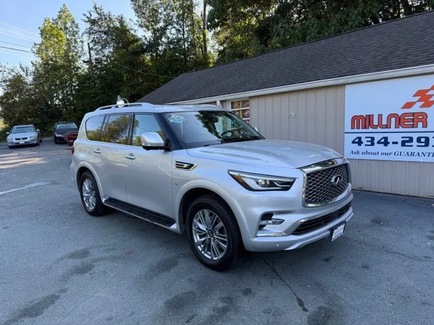 2019 Infiniti QX80 Luxe photo 1