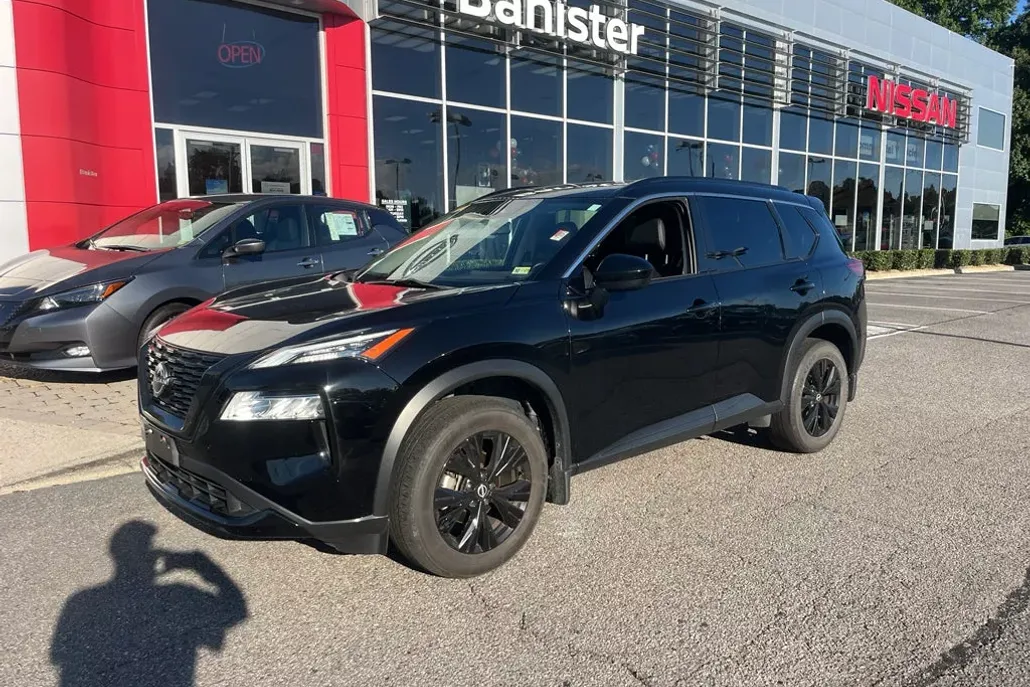 2023 Nissan Rogue SV photo 1