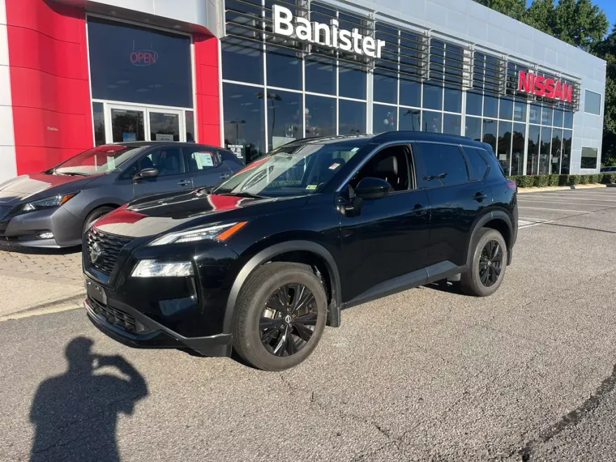 2023 Nissan Rogue SV photo 1