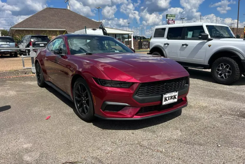 2025 Ford Mustang EcoBoost Premium photo 1