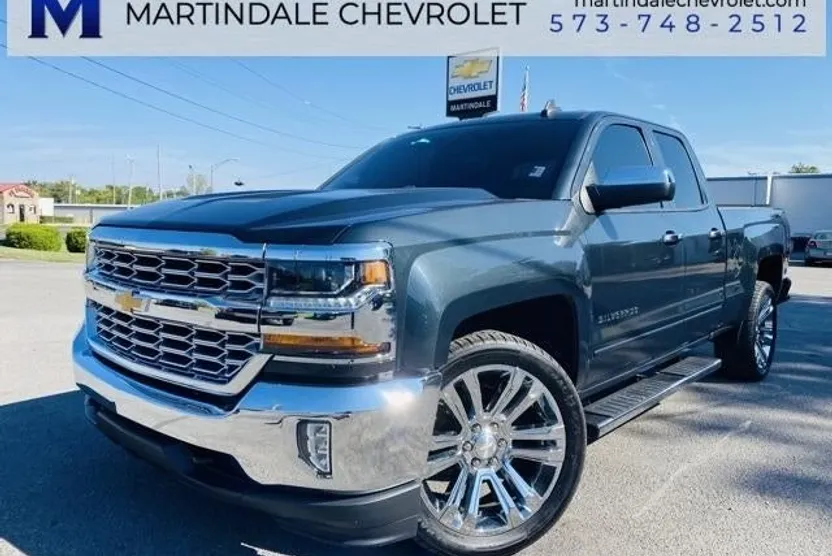 2018 Chevrolet Silverado 1500 LT photo 1