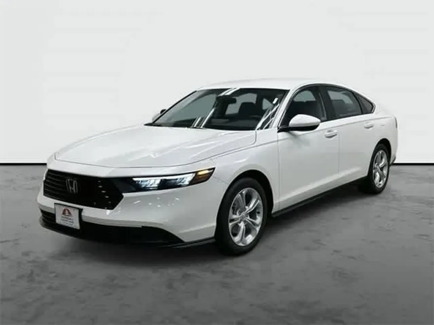 2025 Honda Accord LX photo 1