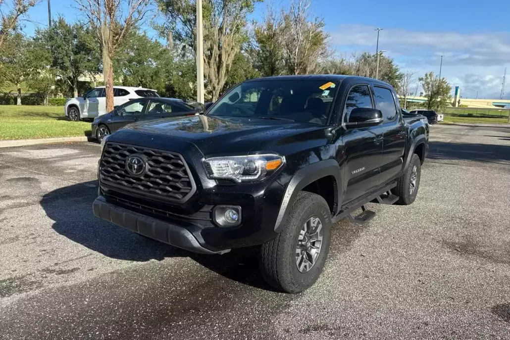 2022 Toyota Tacoma SR5 photo 1
