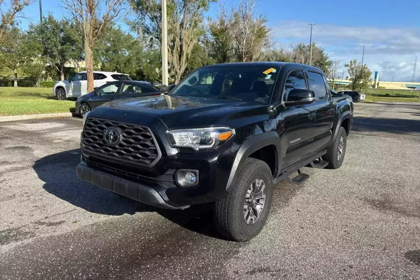 2022 Toyota Tacoma SR5 photo 1