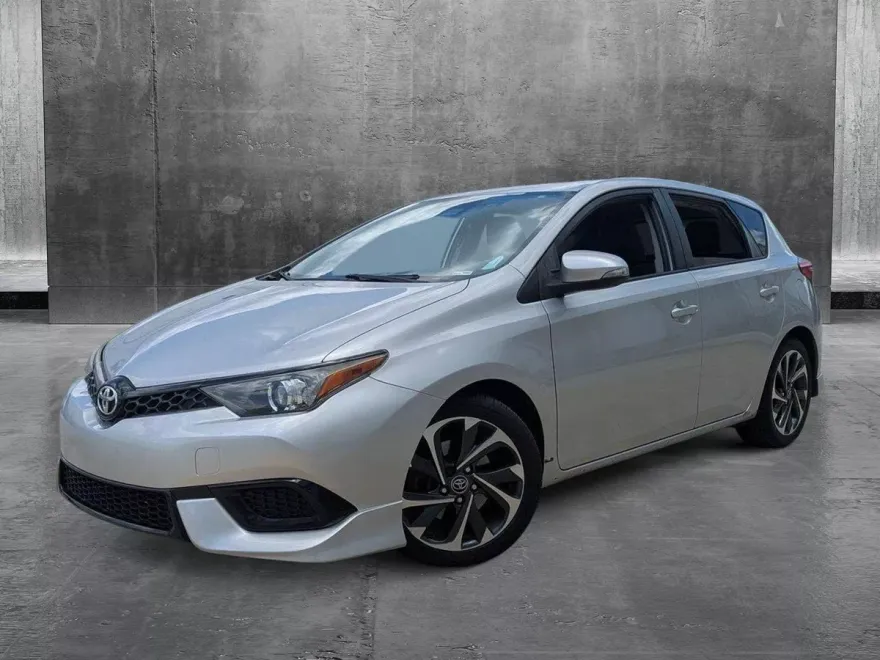 2017 Toyota Corolla iM Base photo 1