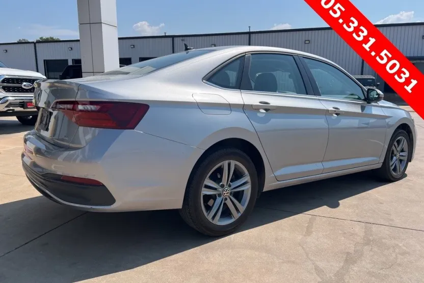 2022 Volkswagen Jetta 1.5T SE photo 1