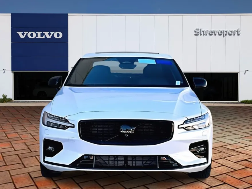2024 Volvo S60 B5 AWD Plus Black Edition photo 1