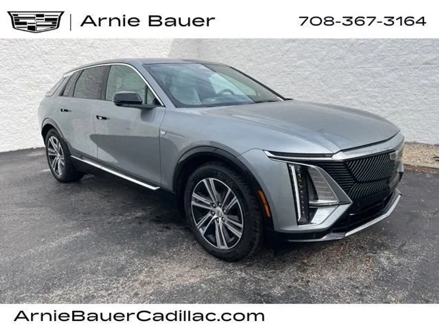 2024 Cadillac Lyriq Luxury photo 1