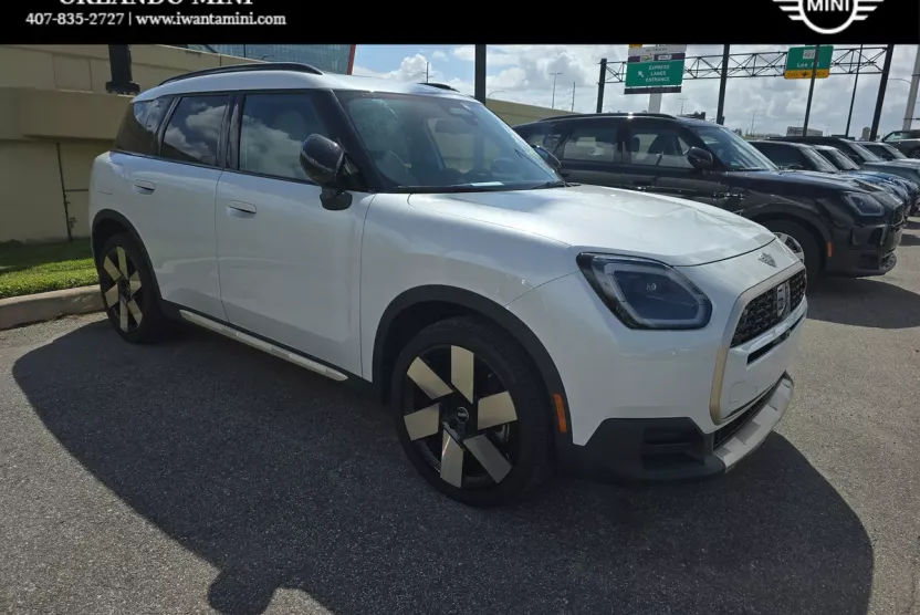 2025 Mini Countryman S ALL4 photo 1