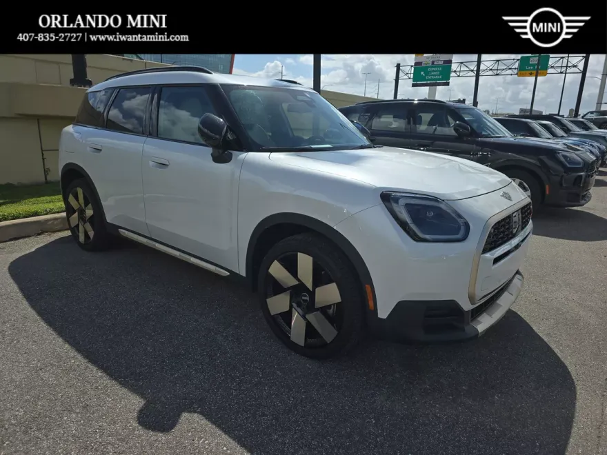 2025 Mini Countryman S ALL4 photo 1