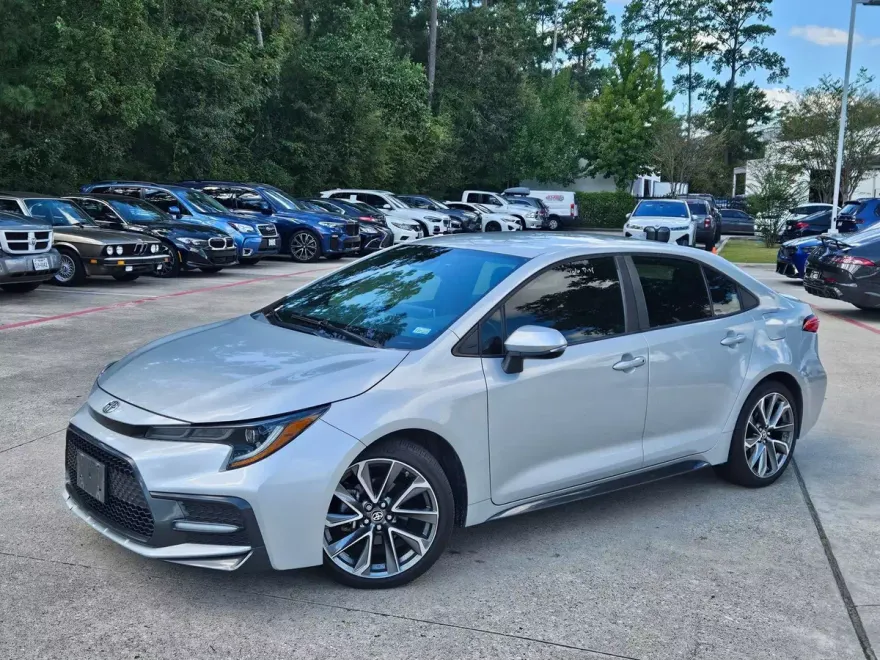2021 Toyota Corolla SE photo 1
